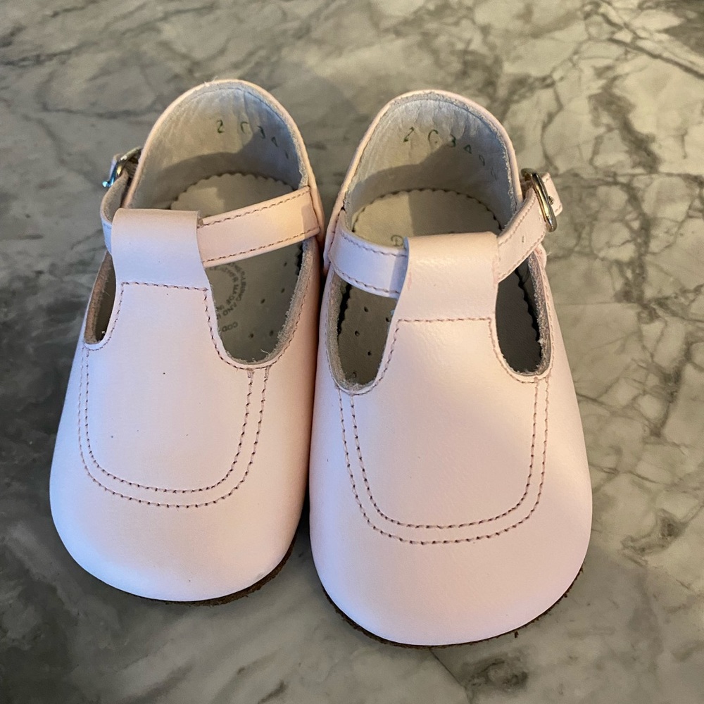 Dondolo baby shoes- size 2- pale pink- never worn